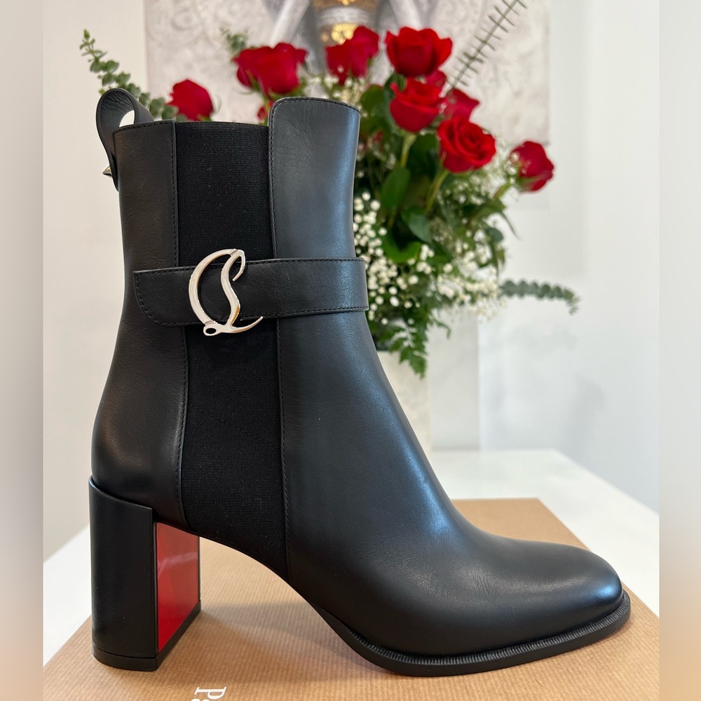 CHRISTIAN LOUBOUTIN Leather CL Buckle Red Sole Chelsea Boots